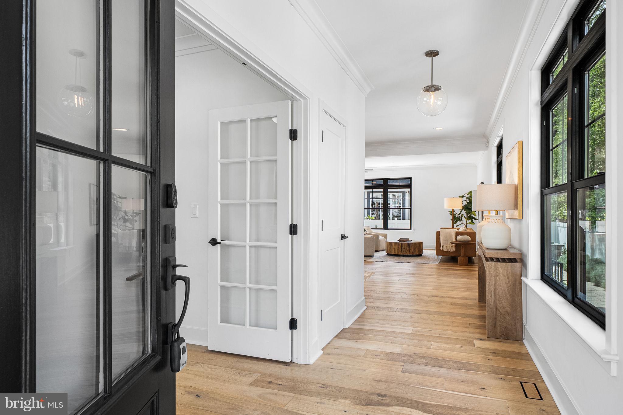 8006 Fort Hunt Road Alexandria, VA 22308 - Photo 3 of 50 Gallery Image 3
