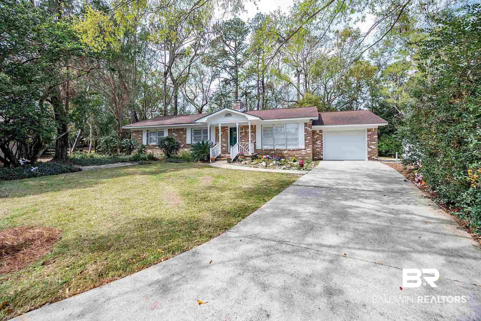 601 Patlynn Court Fairhope, AL 36532 - Photo 2 of 21