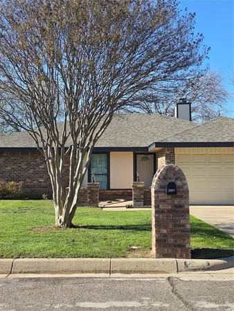 $269,900 | 6412 Canyon Circle, Fort Worth, TX 76133