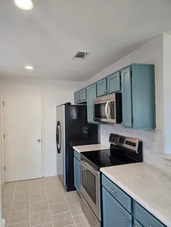 $269,900 | 6412 Canyon Circle, Fort Worth, TX 76133