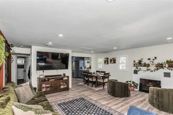 $469,000 | 89 Pinelawn Avenue, Shirley, NY 11967