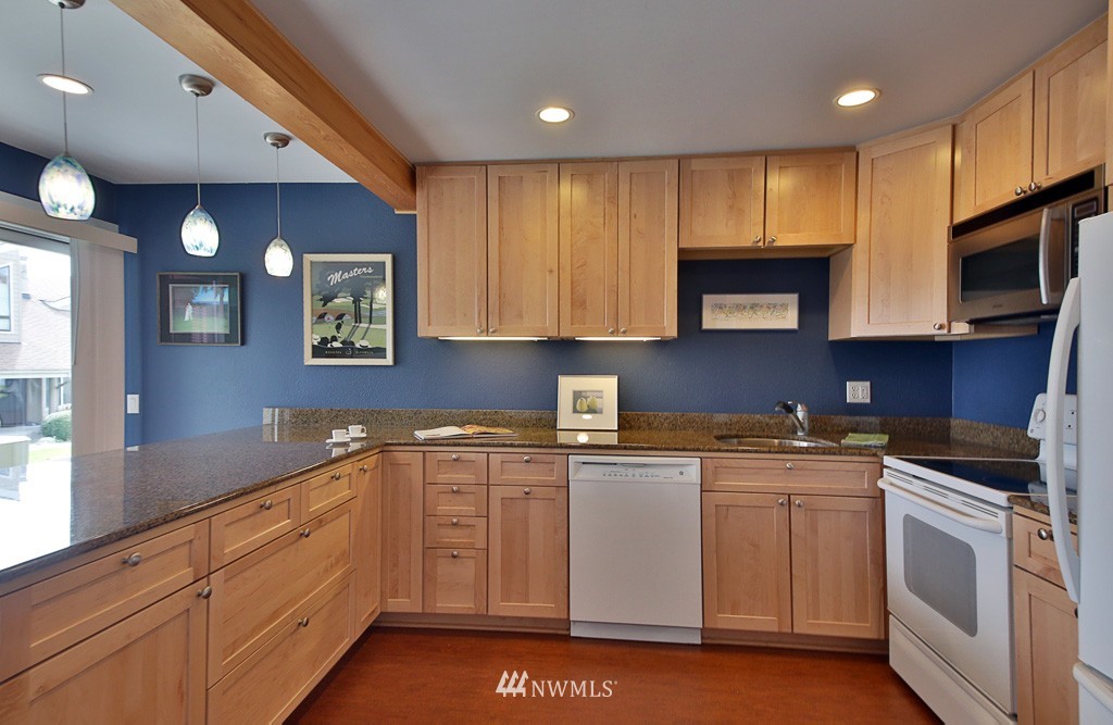 816 Old Beach Road, Unit 101 Freeland, WA 98249 - Photo 12 of 25 Gallery Image 12