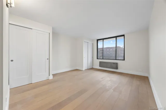 $588,000 | 15038 Union Turnpike, Unit 3A | Kew Gardens Hills