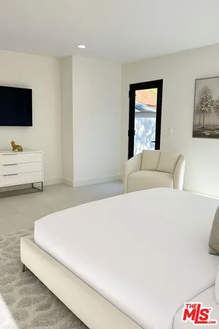 $24,999 | 201 South Bedford Drive, Beverly Hills, CA 90212