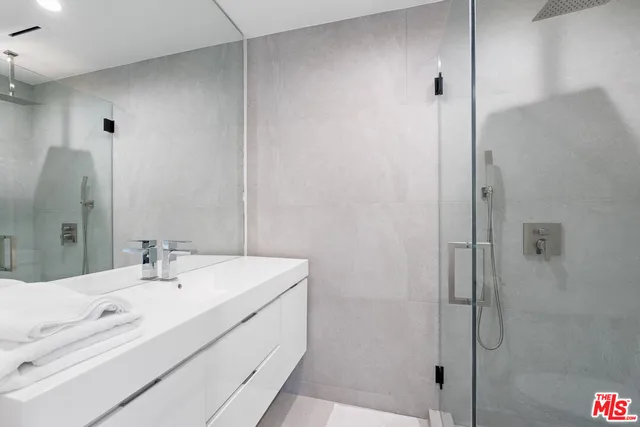 $24,999 | 201 South Bedford Drive, Beverly Hills, CA 90212