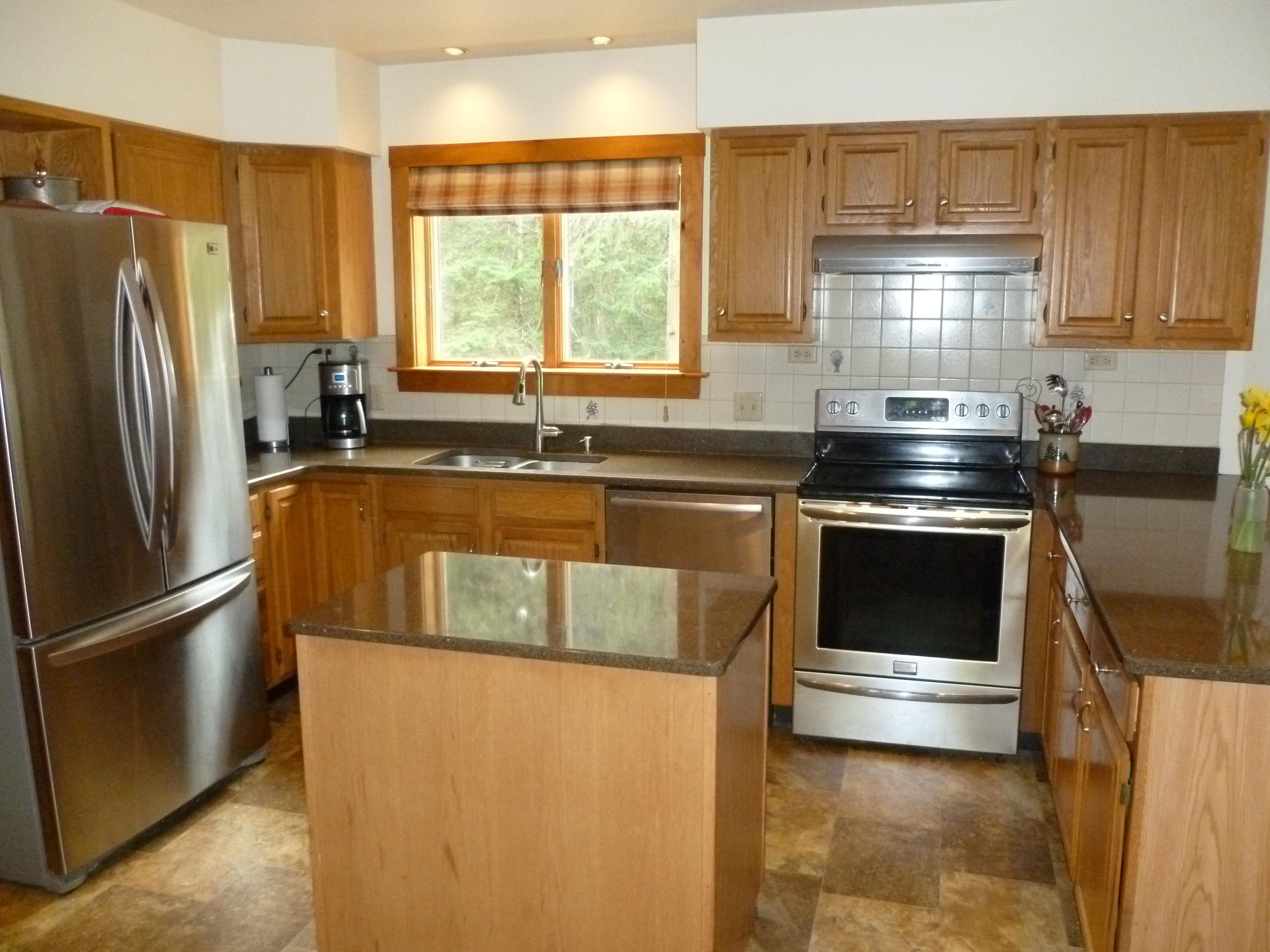 521 Saco Road Standish, ME 04084 - Photo 7 of 32 10