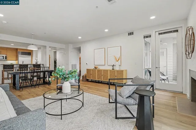 $975,000 | 1655-1655 North California Boulevard, Unit 251, Walnut Creek, CA 94596