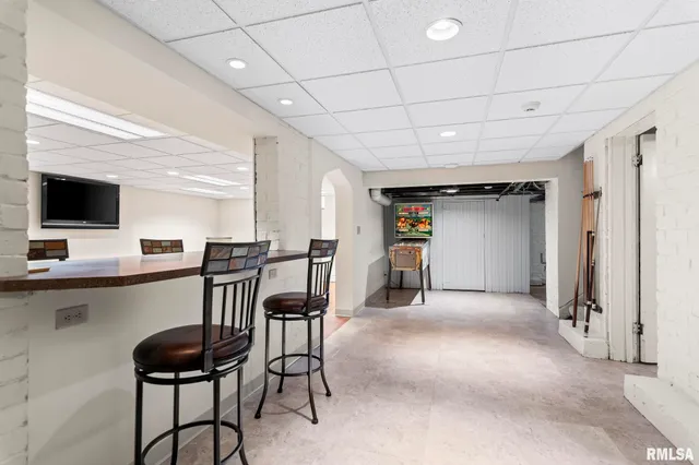 $1,000,000 | 1050 Williams Boulevard, Springfield, IL 62704