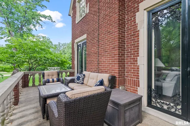 $1,000,000 | 1050 Williams Boulevard, Springfield, IL 62704