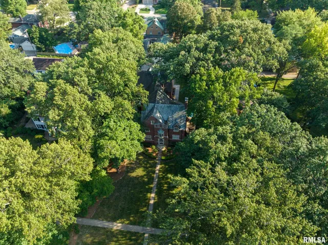 $1,000,000 | 1050 Williams Boulevard, Springfield, IL 62704