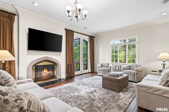 $1,000,000 | 1050 Williams Boulevard, Springfield, IL 62704