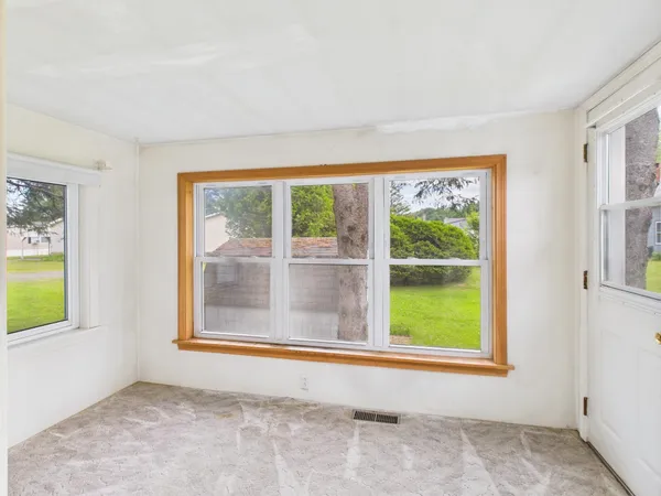 $64,900 | 13 Highway 145, Colebrook, NH 03576