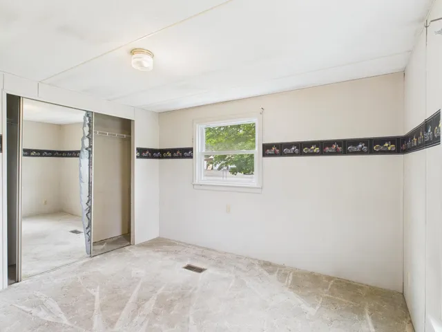 $69,900 | 13 Highway 145, Colebrook, NH 03576