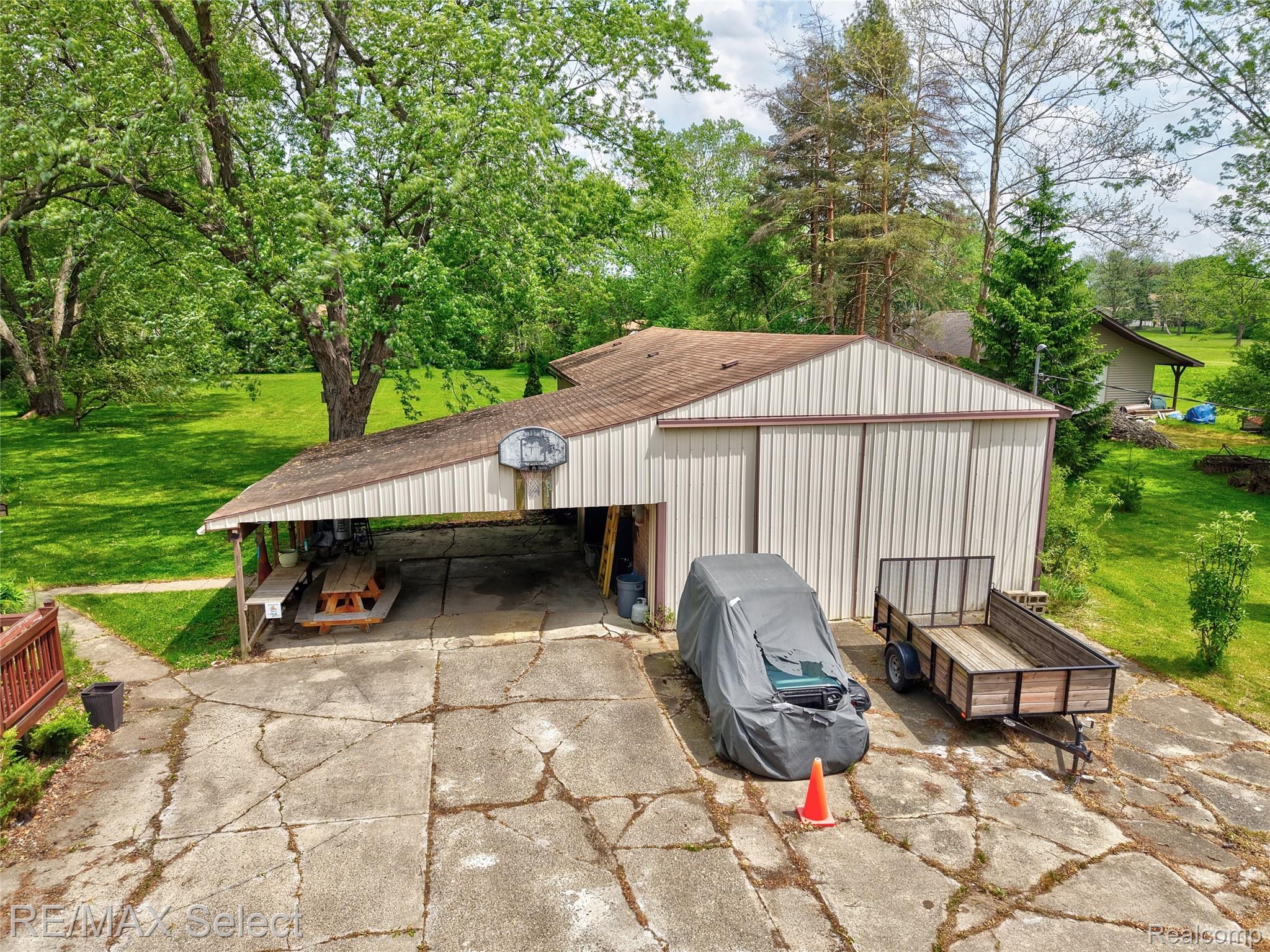 6361 Fenton Road Flint, MI 48507 - Photo 44 of 64 6361 Fenton Rd 02.jpg