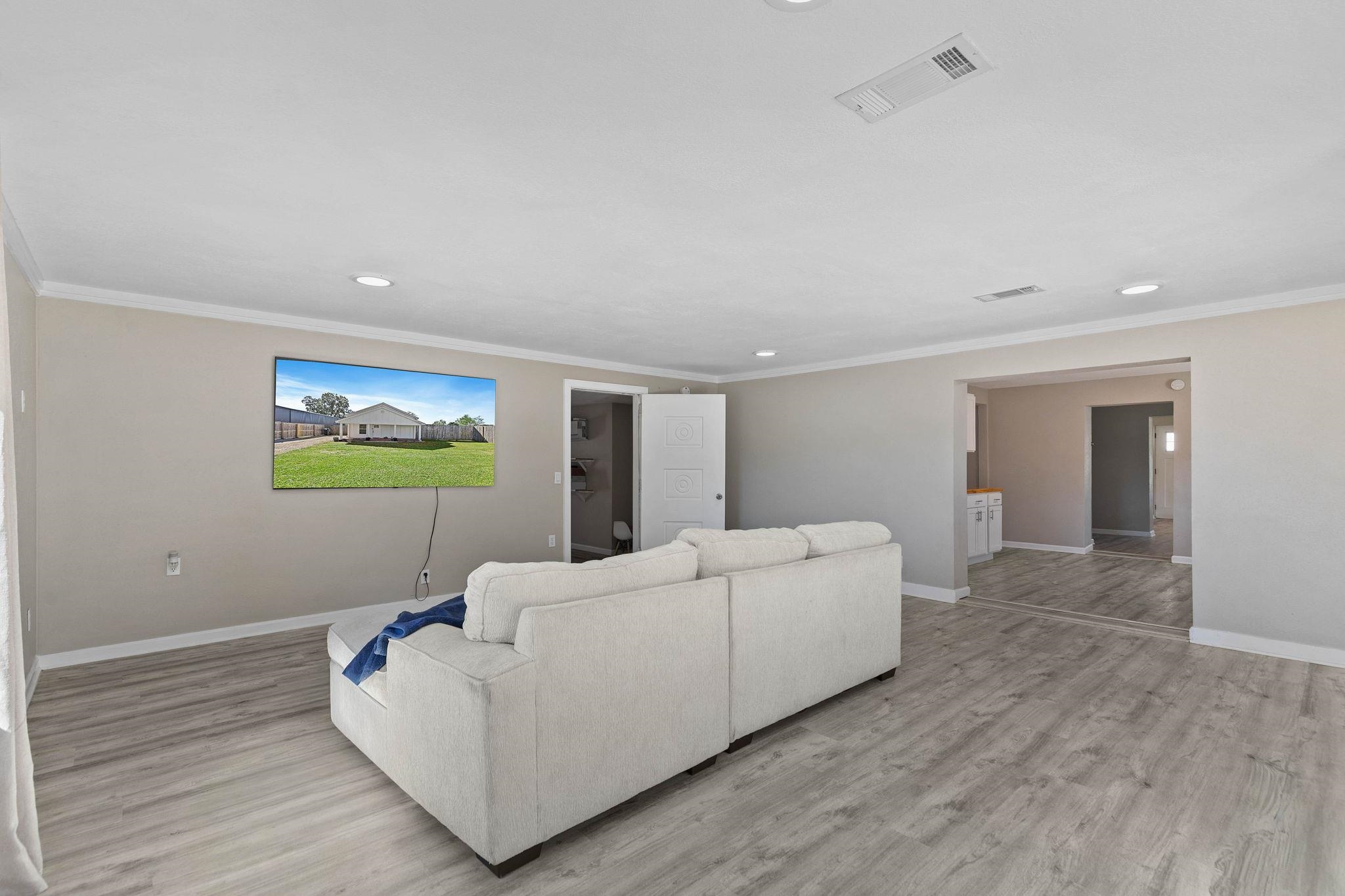 16796 Thompson Road Loxley, AL 36551 - Photo 22 of 93 Living Room