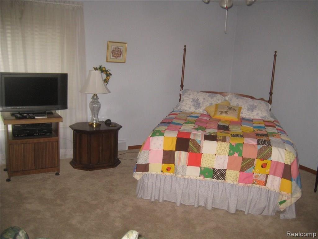 749 Harcourt Road Grosse Pointe Park, MI 48230 - Photo 33 of 80