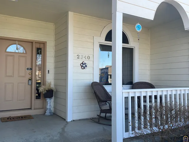 $305,900 | 2340 Southeast Oakwood Drive, Topeka, KS 66605