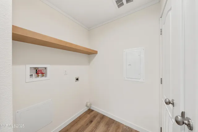 a view of utility room