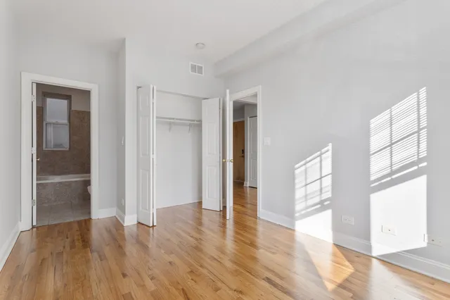 $1,819 | 7322 North Damen Avenue, Unit 3, Chicago, IL 60645