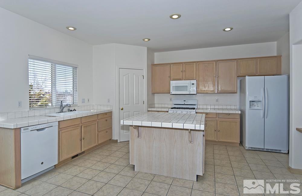 9675 Silver Desert Way Reno, NV 89506 - Photo 10 of 36 Photo 10