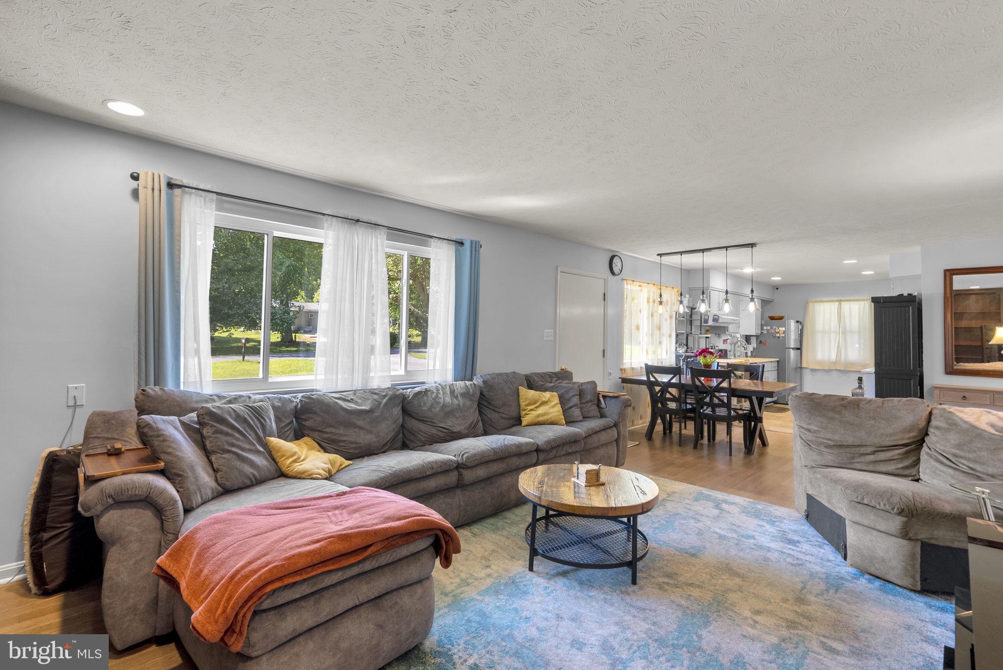 7301 Chrome Mine Road Gaithersburg, MD 20882 - Photo 7 of 45