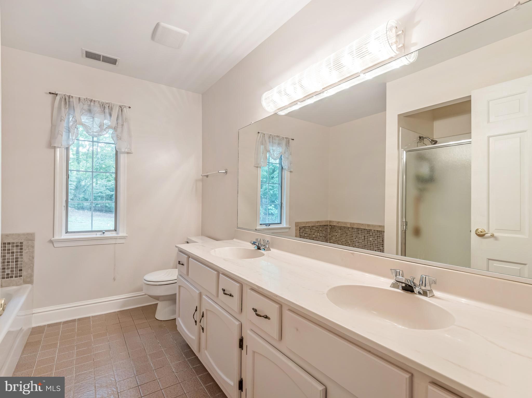 18604 Cabin Road Triangle, VA 22172 - Photo 33 of 47 Gallery Image 33