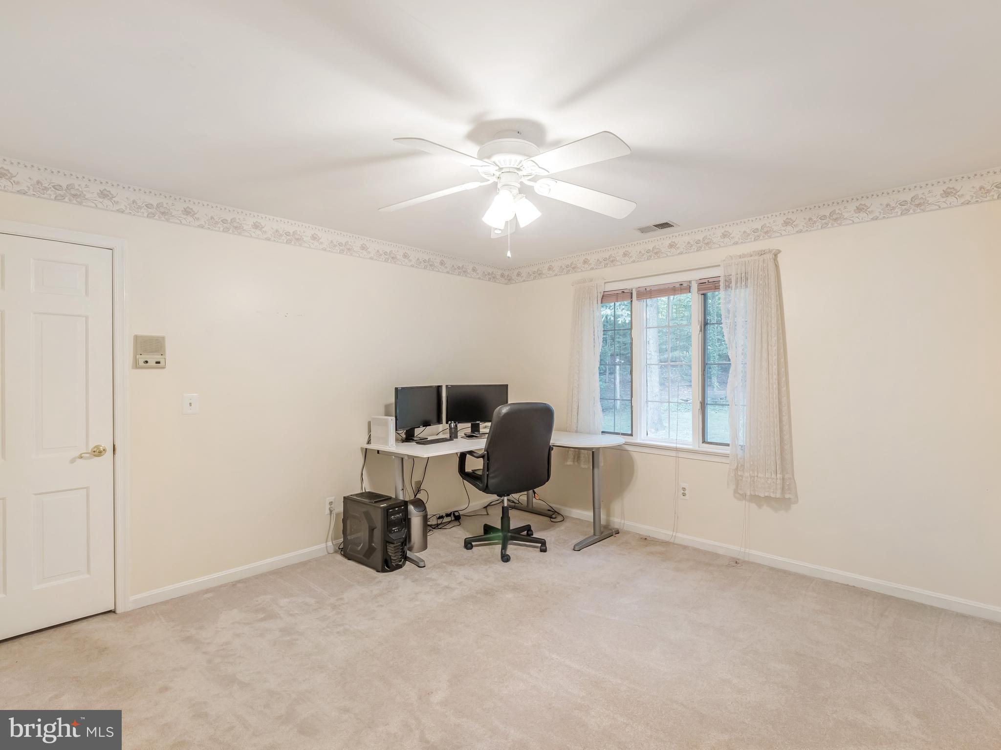 18604 Cabin Road Triangle, VA 22172 - Photo 34 of 47 Gallery Image 34