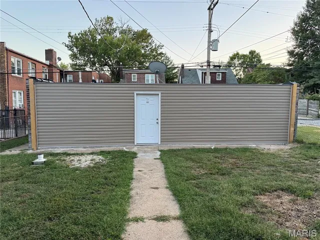 $850 | 5008 Mardel Avenue, St. Louis, MO 63109