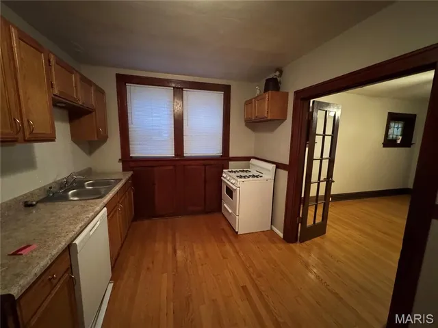 $850 | 5008 Mardel Avenue, St. Louis, MO 63109