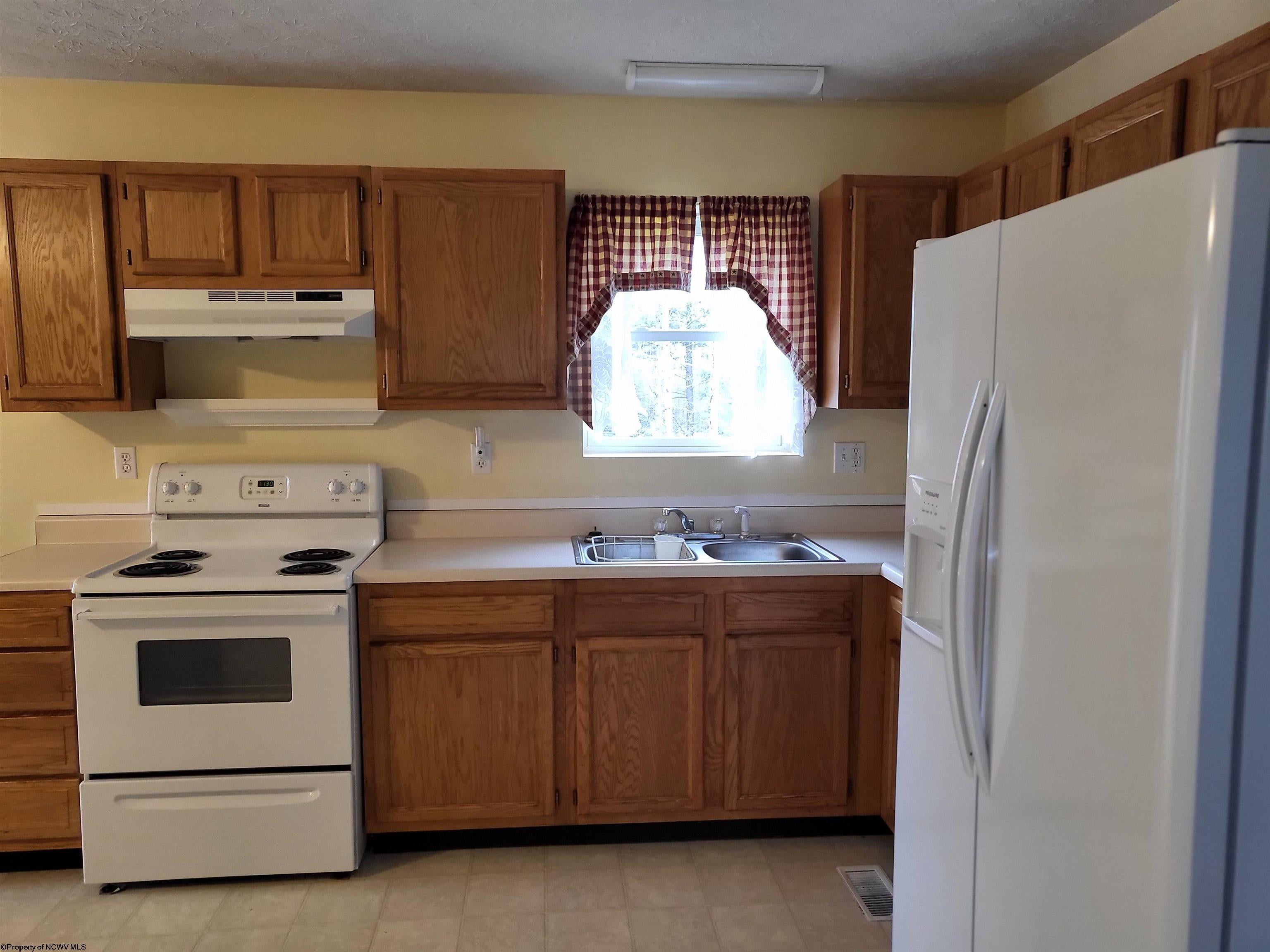 71 Old Chimney Road Buckhannon, WV 26201 - Photo 2 of 20 Gallery Image 2