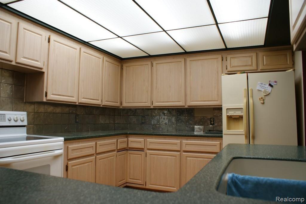 4200 Davison Road Lapeer, MI 48446 - Photo 25 of 60 DSC06887.jpg