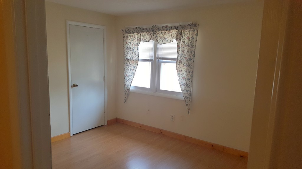 6 Penikese Street Wareham, MA 02576 - Photo 7 of 17
