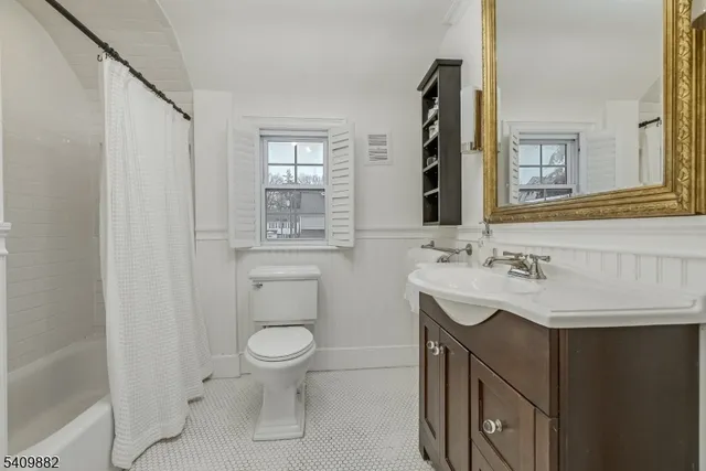 $739,000 | 3 Collins Avenue, Bloomfield, NJ 07003