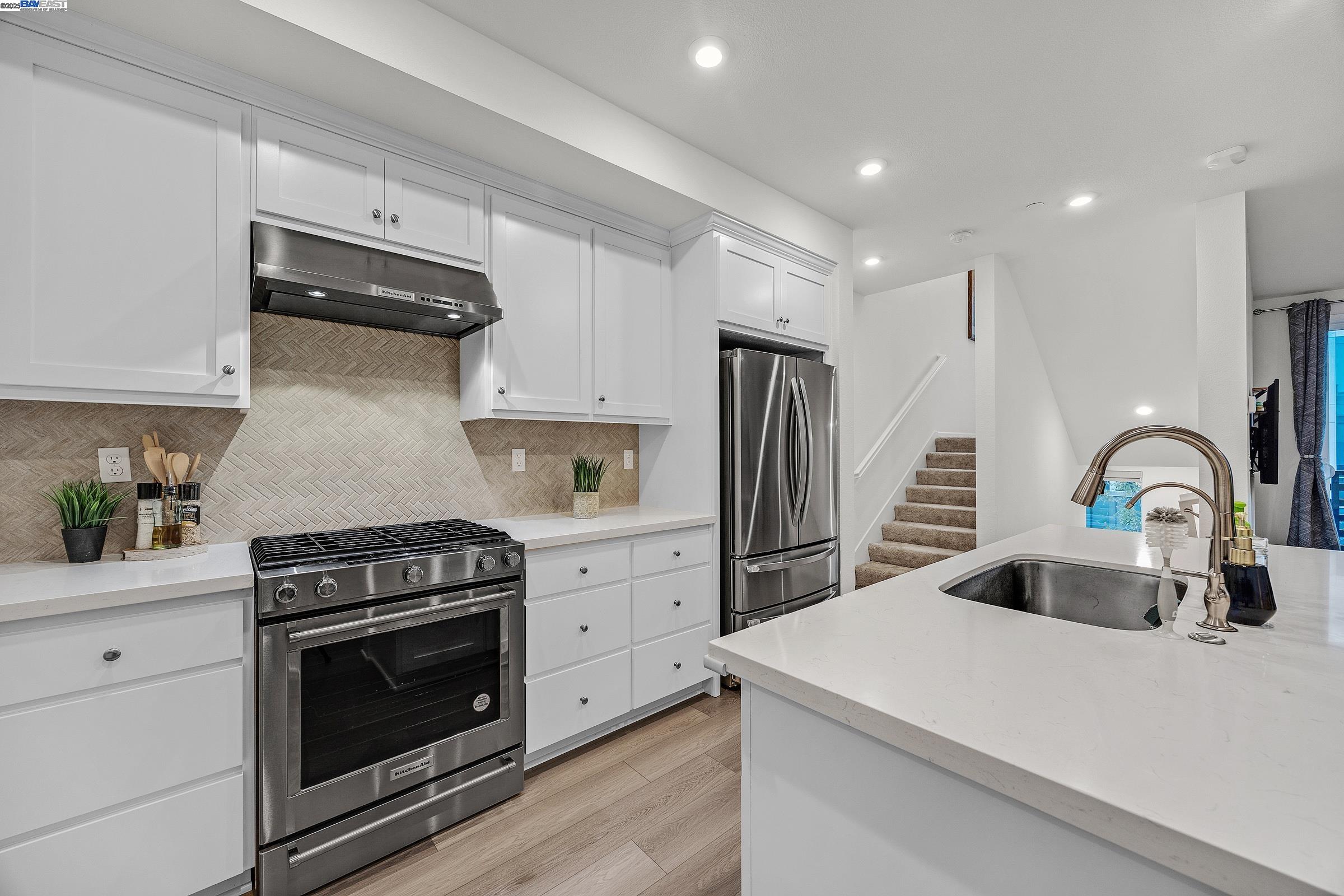 5422 Arnold Road Dublin, CA 94568 - Photo 3 of 35