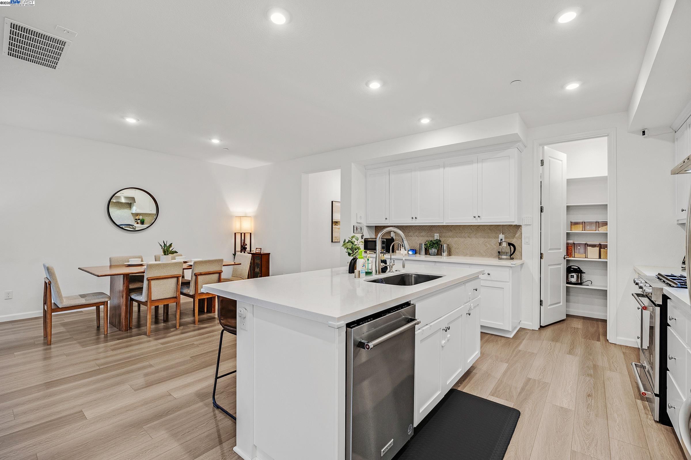 5422 Arnold Road Dublin, CA 94568 - Photo 5 of 35