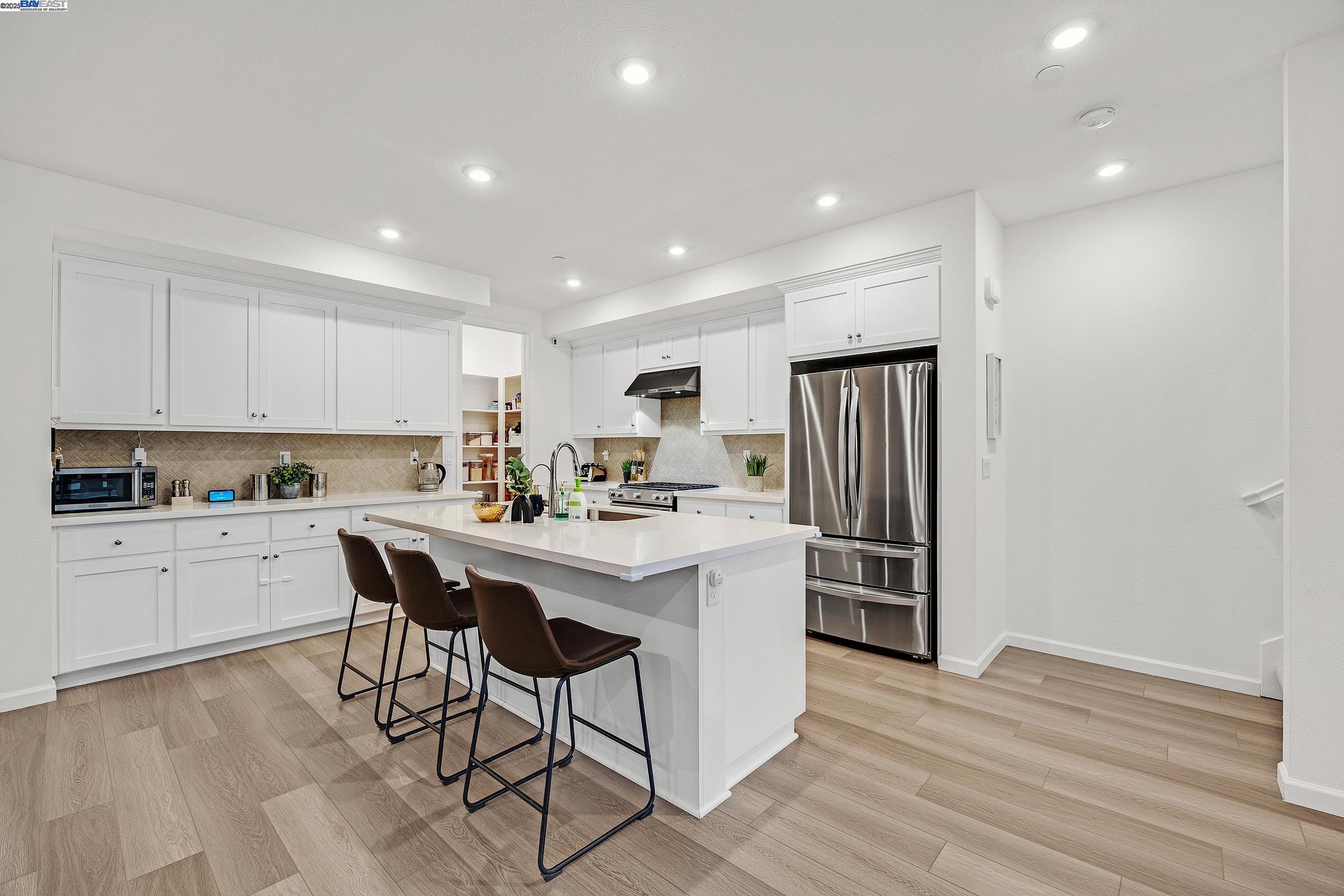 5422 Arnold Road Dublin, CA 94568 - Photo 8 of 35