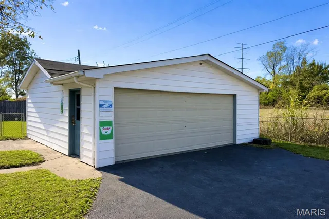 $95,000 | 10 Denovion Court, Cahokia, IL 62206