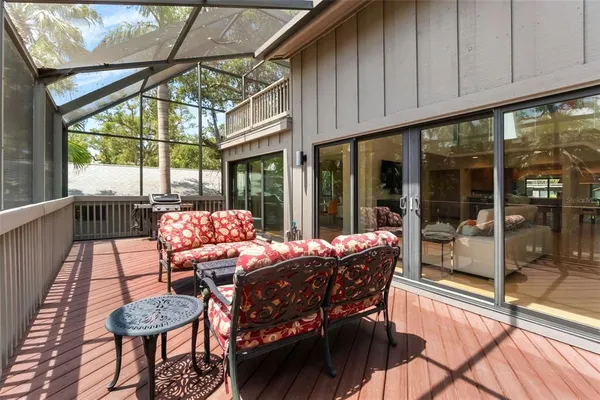 $685,000 | 1347 Landings Drive, Unit 6, Sarasota, FL 34231