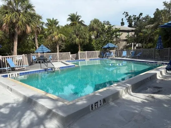 $685,000 | 1347 Landings Drive, Unit 6, Sarasota, FL 34231