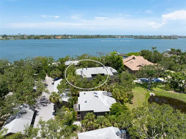 $685,000 | 1347 Landings Drive, Unit 6, Sarasota, FL 34231