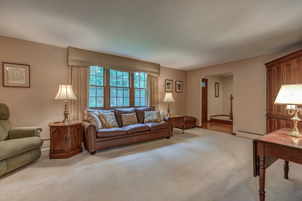 10 Tinker Road Nashua, NH 03064 - Photo 14 of 39