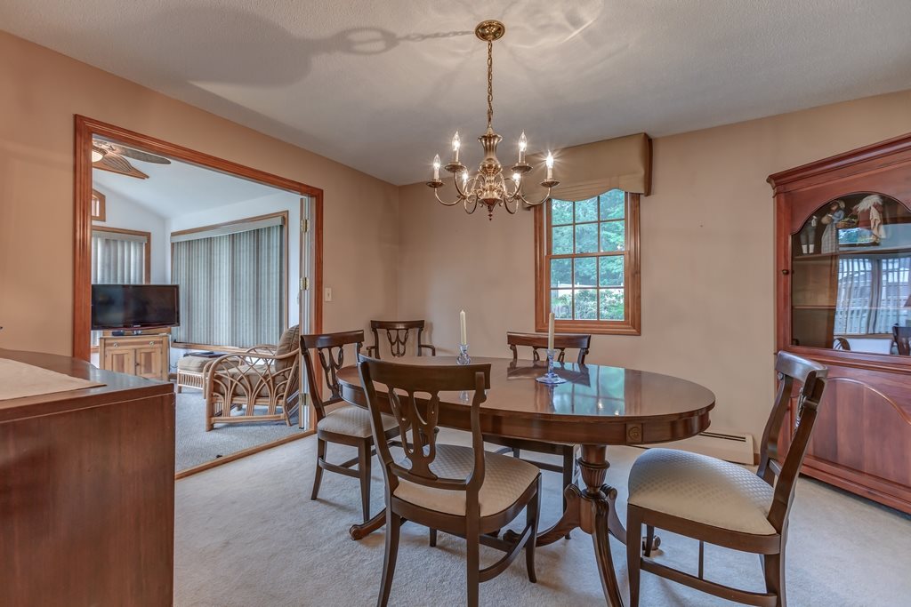 10 Tinker Road Nashua, NH 03064 - Photo 18 of 39