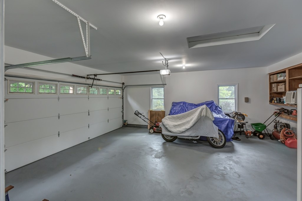 10 Tinker Road Nashua, NH 03064 - Photo 34 of 39