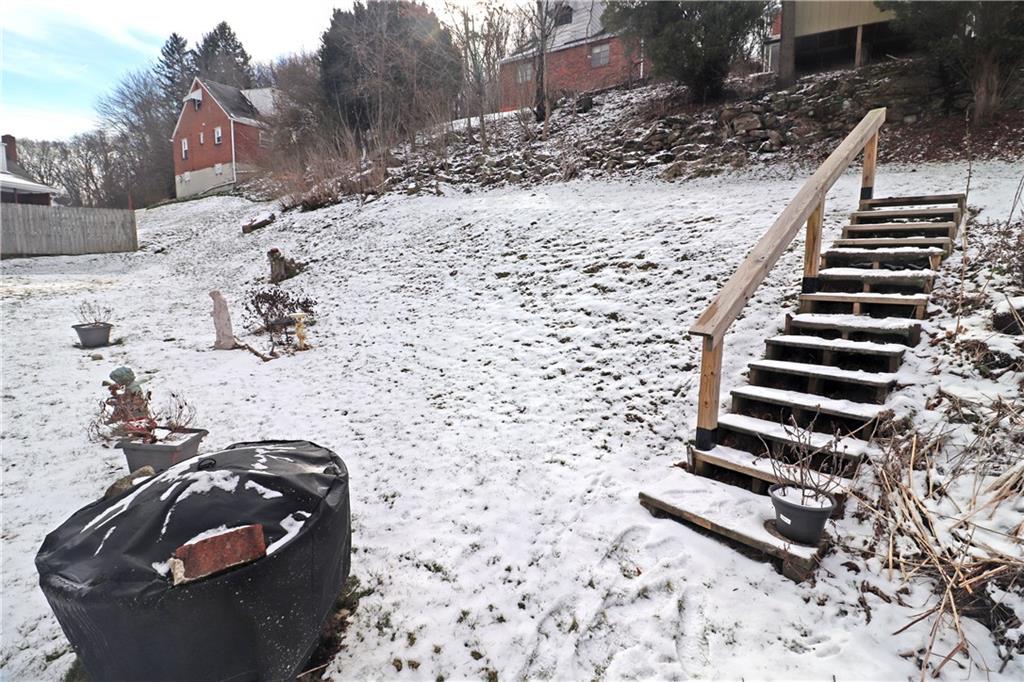 437 Cedar Street Jeannette, PA 15644 - Photo 15 of 17