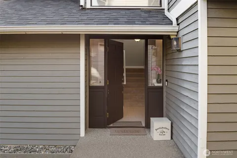 $997,498 | 24230 Southeast 44th Street, Sammamish, WA 98029