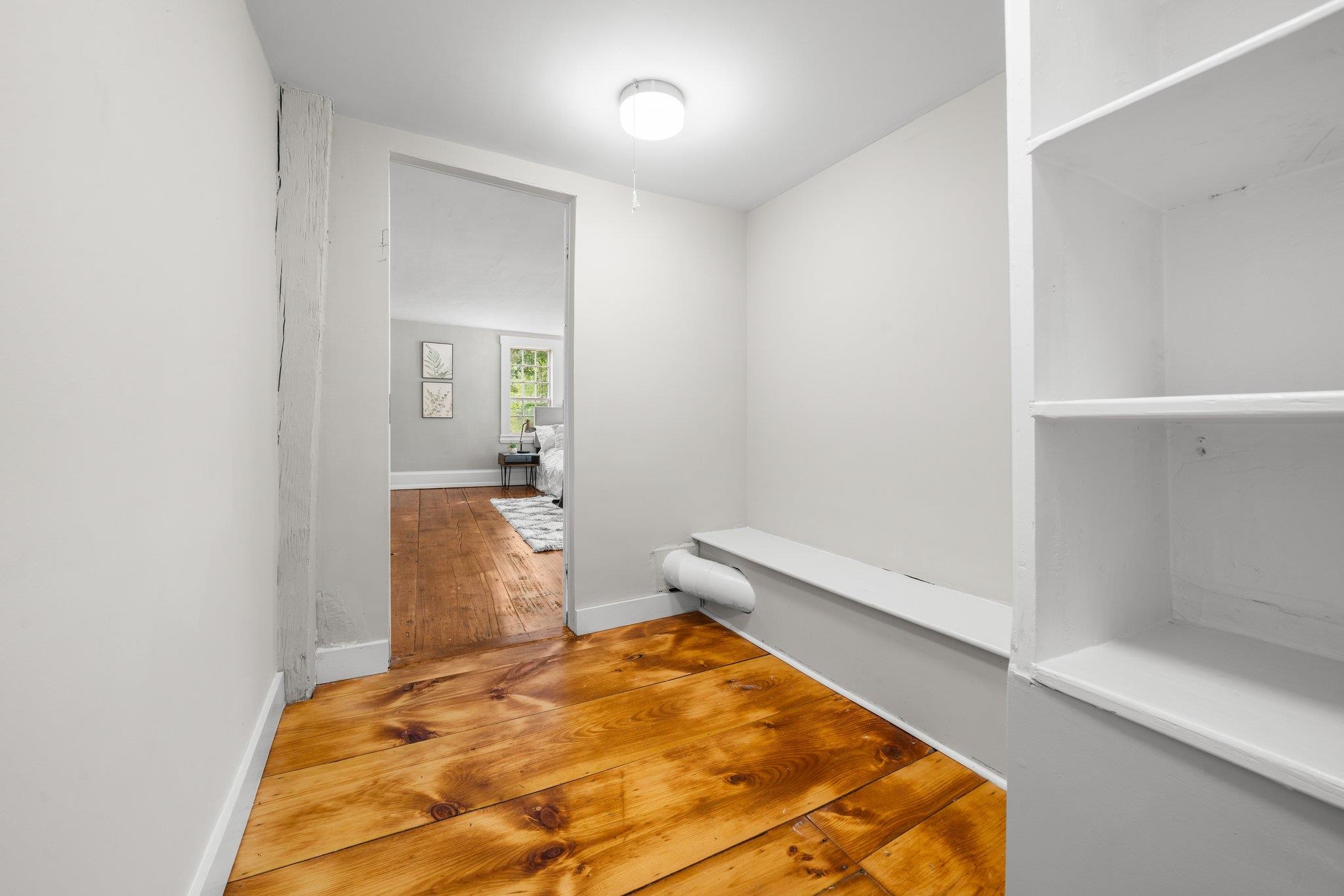 241 Sandown Road Chester, NH 03036 - Photo 15 of 40