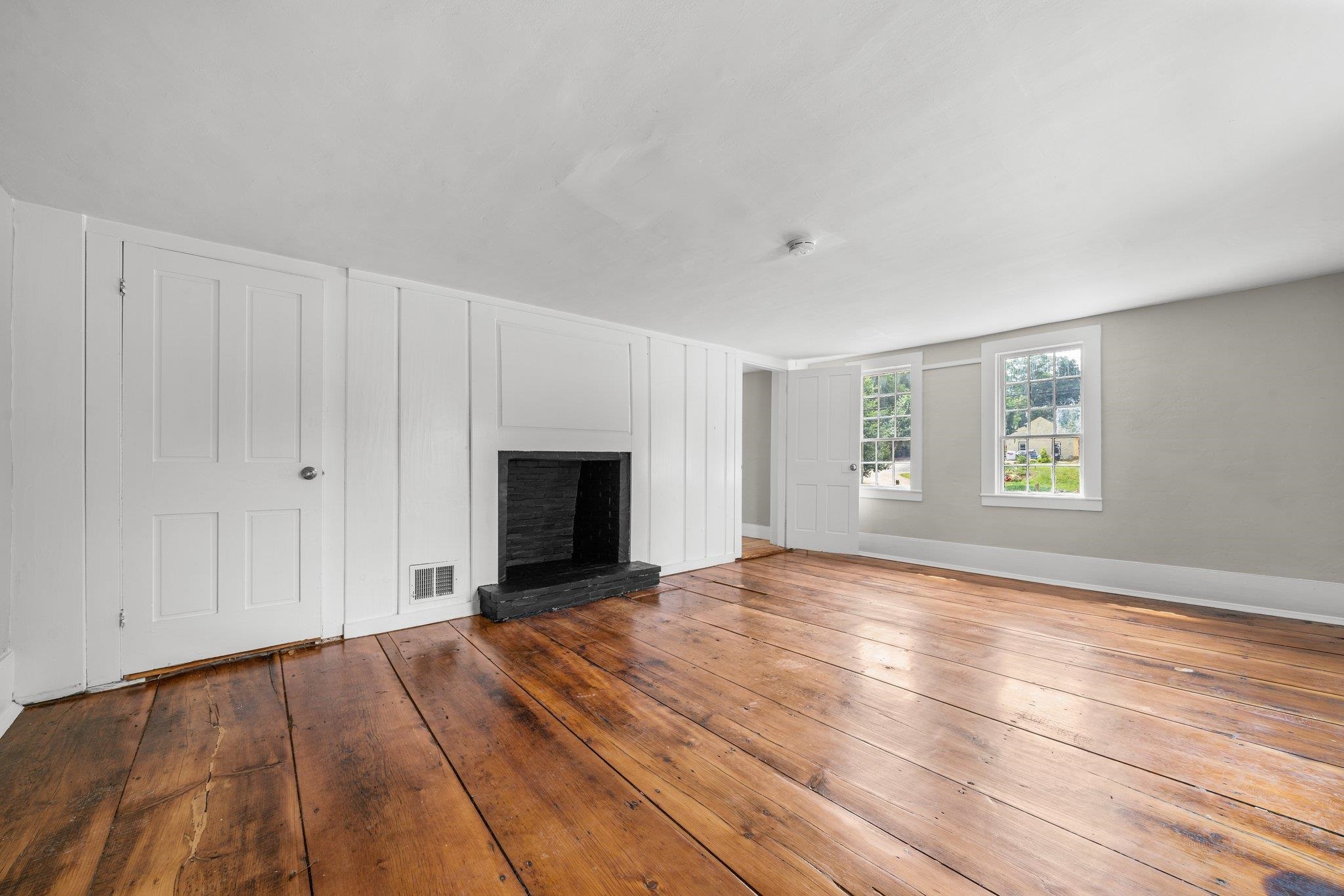 241 Sandown Road Chester, NH 03036 - Photo 17 of 40