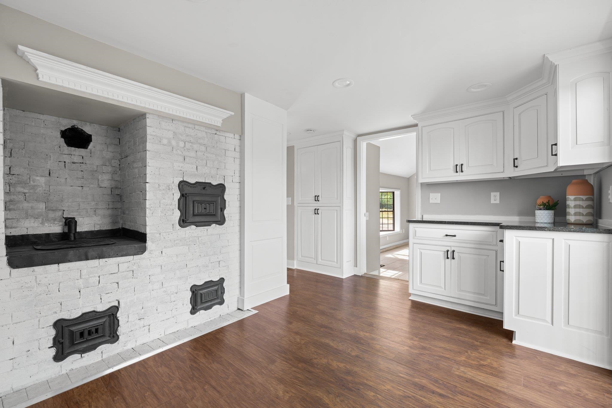 241 Sandown Road Chester, NH 03036 - Photo 6 of 40