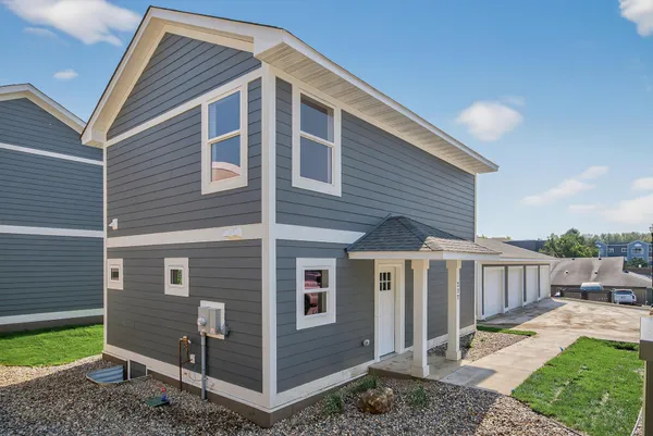 $252,900 | 217 North Walnut Street, Chaska, MN 55318