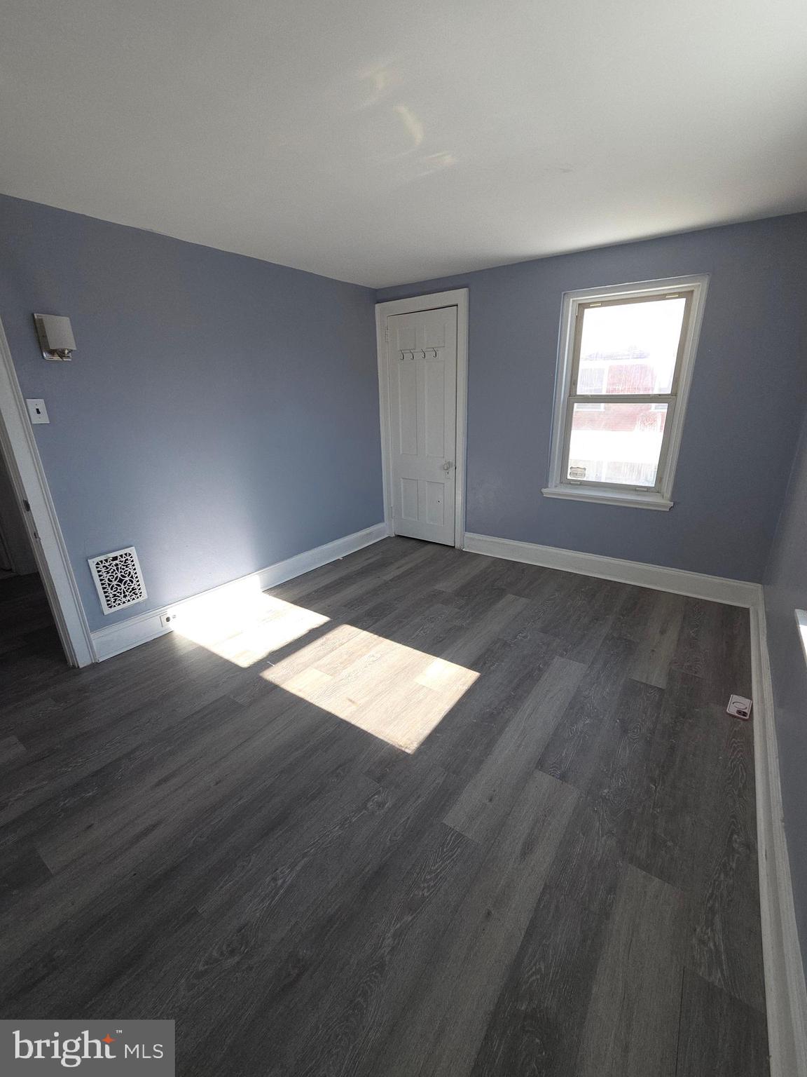 1085 Niagara Road Camden, NJ 08104 - Photo 19 of 40 BEDROOM